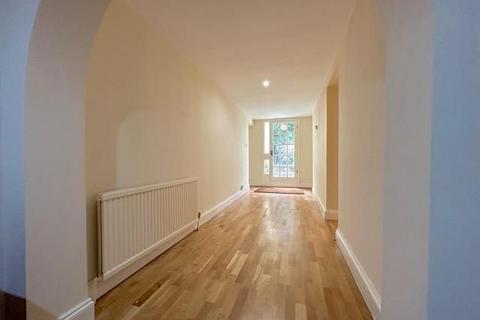 1 bedroom flat to rent, Oakleigh Rd