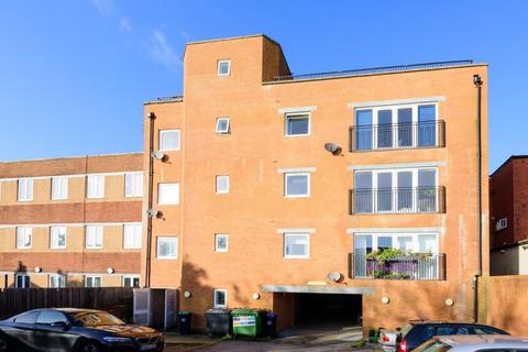2 bedroom flat for sale, Church View, 341 London Road, Camberley, Guildford, GU15 3HF