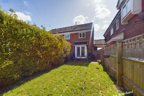 44 Iris Close, Aylesbury, HP21 8YZ