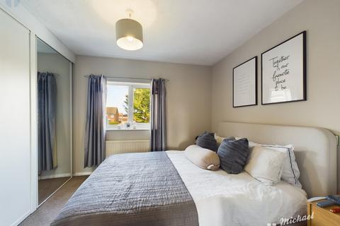 44 Iris Close, Aylesbury, HP21 8YZ