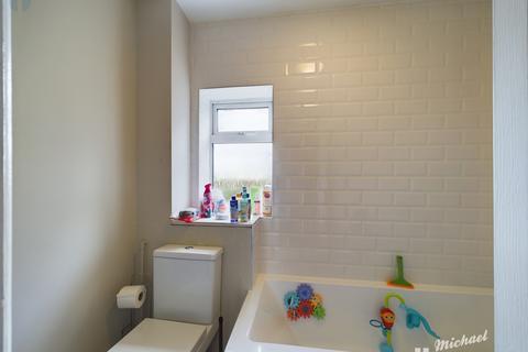 44 Iris Close, Aylesbury, HP21 8YZ