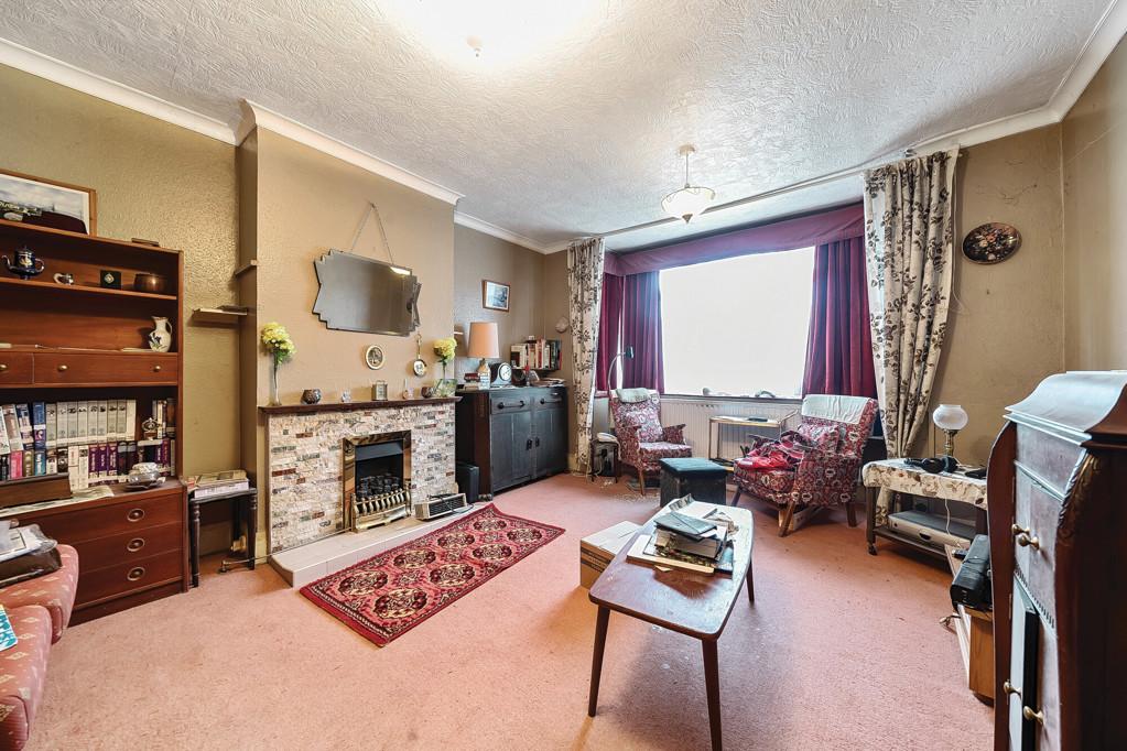 Herlwyn Avenue, Ruislip, Middlesex 2 bed bungalow for sale £450,000