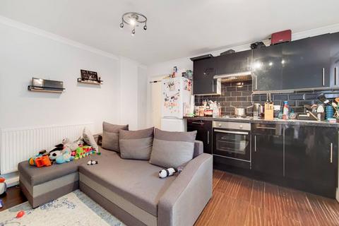 2 bedroom flat to rent, Susannah Street, Poplar, London, E14