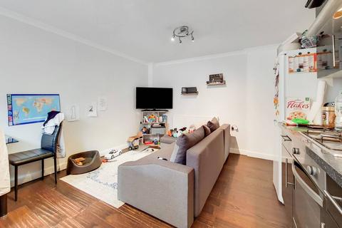 2 bedroom flat to rent, Susannah Street, Poplar, London, E14