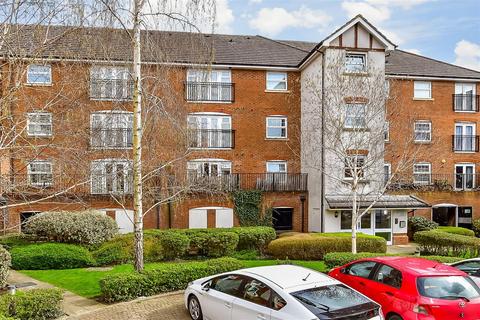 2 bedroom flat for sale, Woodfield Road, Crawley, West Sussex