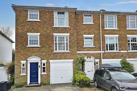 Heathfield Close, West Sussex GU29