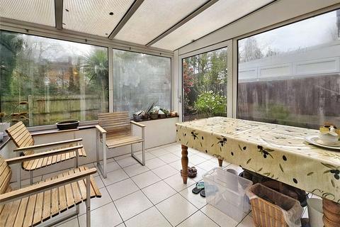 4 bedroom end of terrace house for sale, Heathfield Close, West Sussex GU29