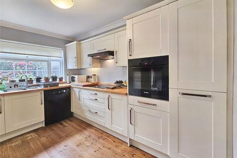 2 Heathfield Close, Midhurst, GU29 9PS