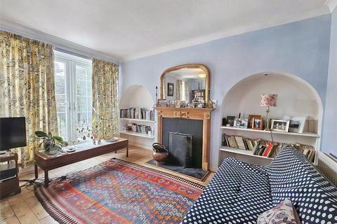 2 Heathfield Close, Midhurst, GU29 9PS