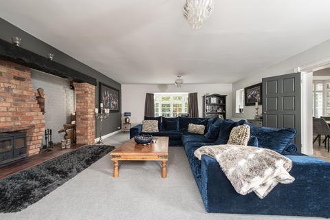4 bedroom bungalow for sale, Kington Lane, Claverdon, Warwick, Warwickshire, CV35