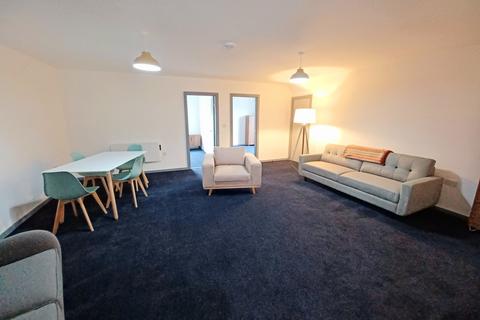4 bedroom flat to rent, Stainbeck Road, Meanwood, Leeds, West Yorkshire, LS7