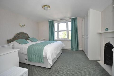 1 bedroom apartment to rent, Staines upon Thames,  Surrey,  TW18
