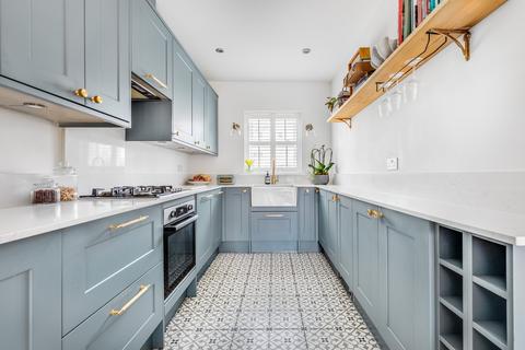 43 Westmount Close, Worcester Park, KT4 8FL