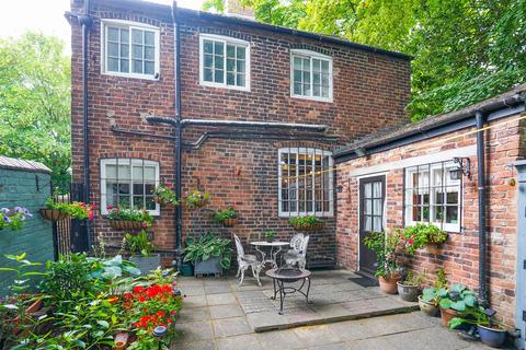 2 bedroom cottage for sale, Newbold Road, Chesterfield S41