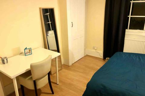 1 bedroom in a house share to rent, Camden, N6