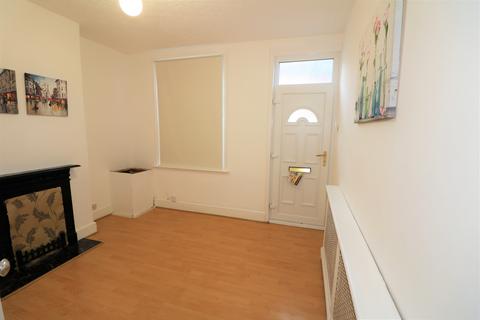 3 bedroom terraced house to rent, St Peters Road Luton LU1 1PG