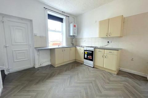 2 bedroom terraced house to rent, Bishop Street, Rochdale