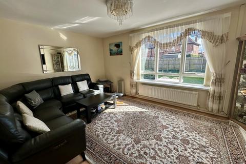 3 bedroom semi-detached house for sale, Southmead Avenue, Blakelaw, Newcastle upon Tyne, NE5