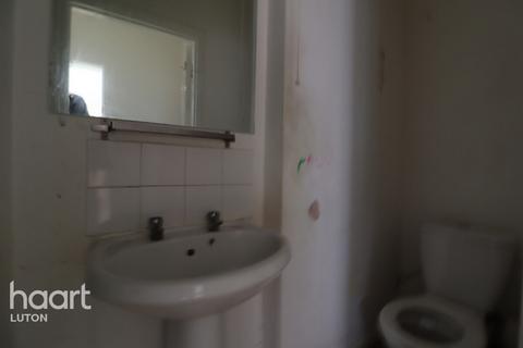 Flat 4, 61 Castle Street, Luton, LU1 3AG