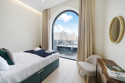 3 bedroom mews to rent, Arco Walk, Highgate Road, London