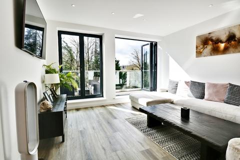 2 bedroom apartment to rent - Hillcroft, Chislehurst BR7