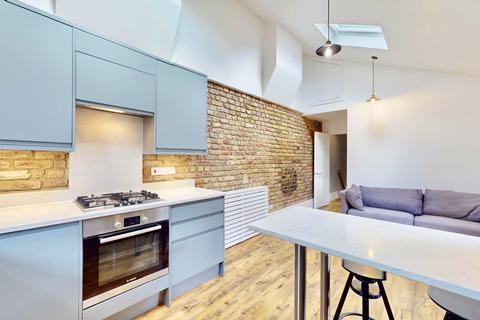 3 bedroom flat to rent, Walthamstow, London E17