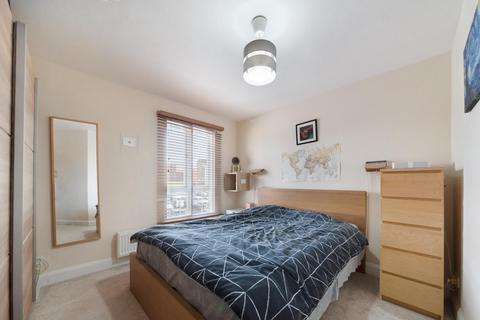 1 bedroom apartment to rent, Kempton Court, Durward Street, E1