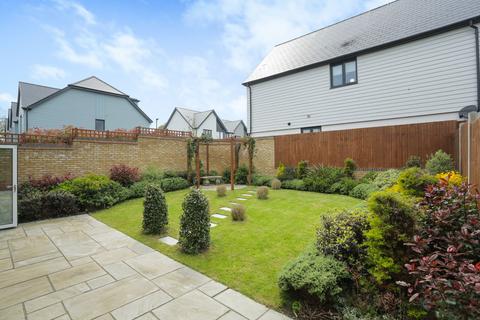 4 bedroom detached house for sale, South Cliff Place, Broadstairs, CT10