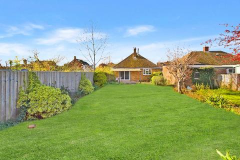 3 bedroom detached bungalow for sale, The Avenue, Chinnor