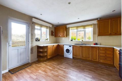 3 bedroom detached house for sale, The Avenue, Chinnor - EXTENSION POTENTIAL (STP)