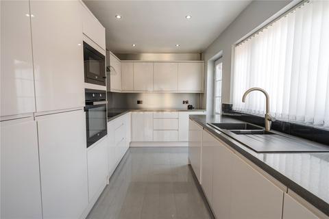 2 bedroom bungalow to rent, Campions Close, Holton-le-Clay, Grimsby, Lincolnshire, DN36