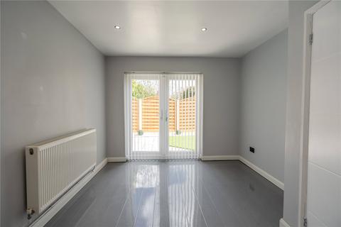 2 bedroom bungalow to rent, Campions Close, Holton-le-Clay, Grimsby, Lincolnshire, DN36