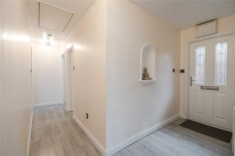 2 bedroom bungalow to rent, Campions Close, Holton-le-Clay, Grimsby, Lincolnshire, DN36