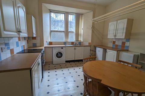 2 bedroom flat to rent, 6 B/2 Garland Place, ,