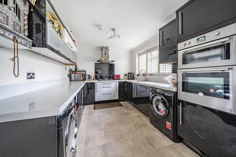 2 bedroom apartment for sale, Watford, Hertfordshire WD25