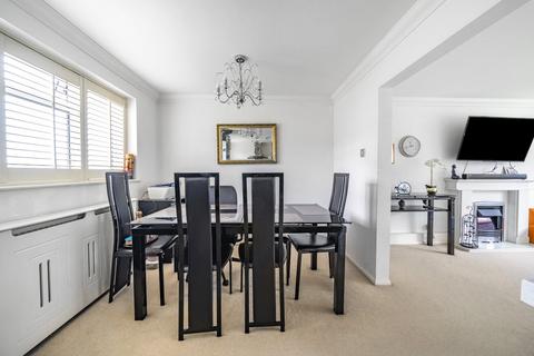 2 bedroom apartment for sale, Ellwood Gardens, Hertfordshire WD25