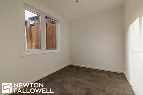 24 Holly Road, Retford, DN22 6BE