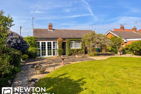 2 bedroom bungalow for sale, Low Street, East Drayton DN22