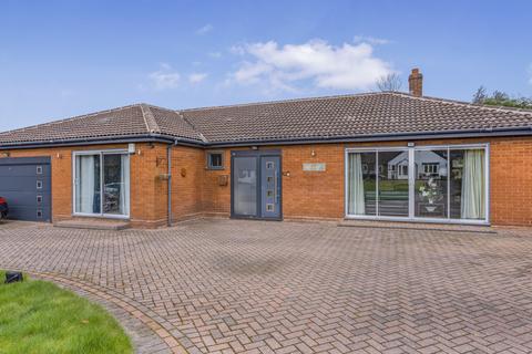 3 bedroom detached bungalow for sale, Alderhithe Grove, Little Aston