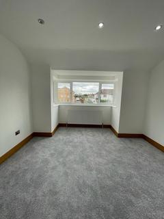 3 bedroom apartment to rent, Mitcham CR4