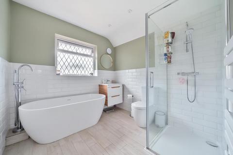 231 Raeburn Avenue, Surbiton, KT5 9DF