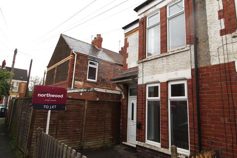 2 bedroom end of terrace house to rent, Salisbury Gardens, Raglan Street, Hull HU5