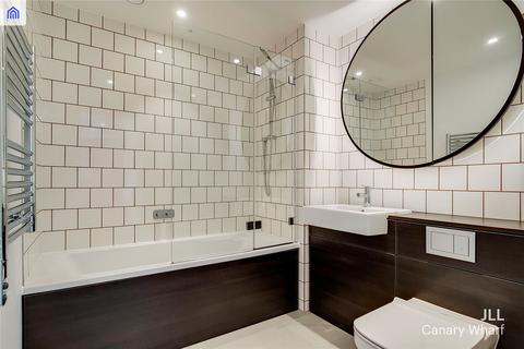 undefined, London E16