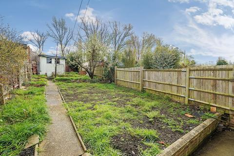 3 bedroom end of terrace house for sale, Conisborough Crescent, London