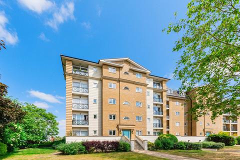 3 bedroom flat for sale, Wyatt Drive, Barnes, London