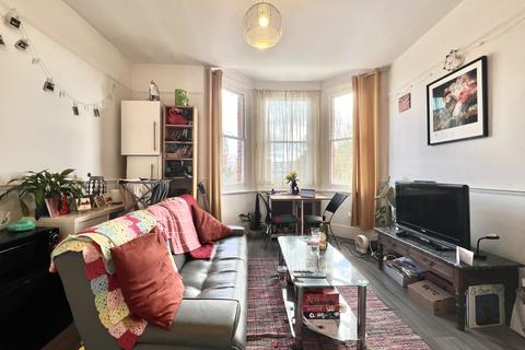 2 bedroom flat to rent, Brighton Terrace, London SW9