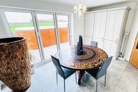38 Atherstone Road, Hartshill, Nuneaton, CV10 0SP