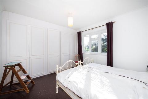 2 bedroom flat for sale, Kenmore Close, Kew, Surrey