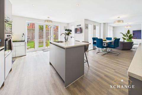 4 bedroom detached house for sale, Russett Avenue, Nuneaton CV11
