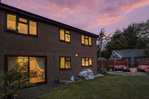 4 bedroom detached house for sale, The Paddocks, Bedworth CV12